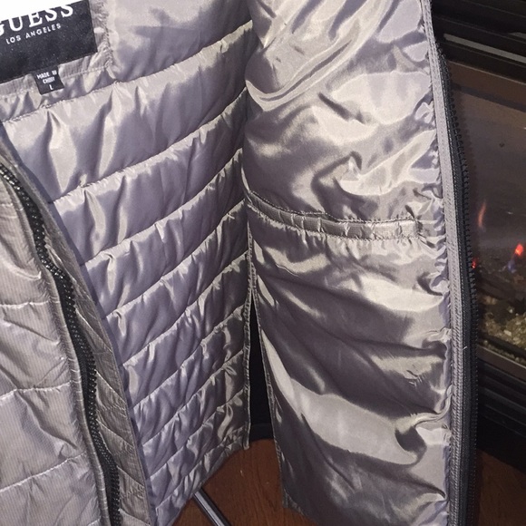 Guess jacket 🔥🔥 - Picture 5 of 6